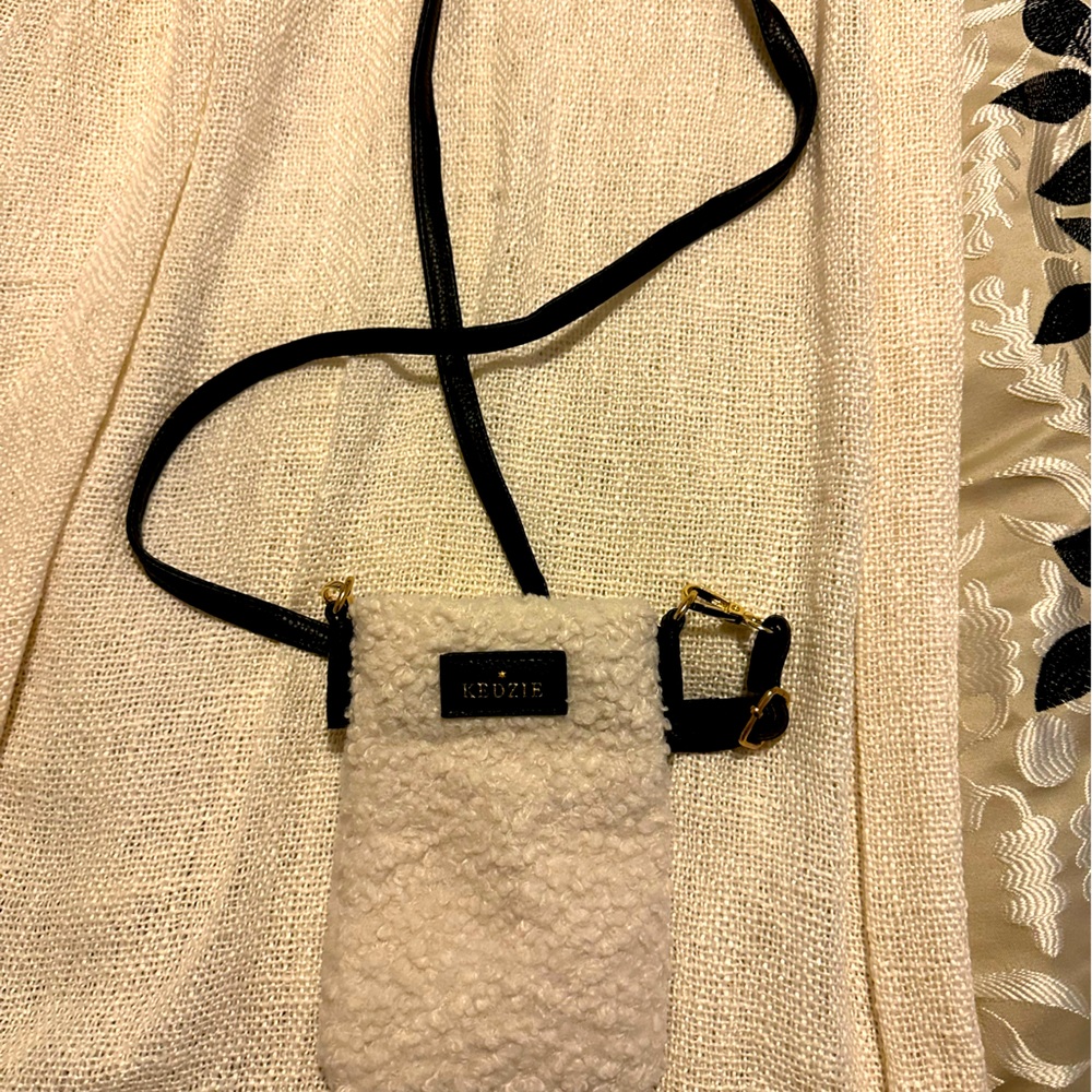 Kenzie cell phone pouch